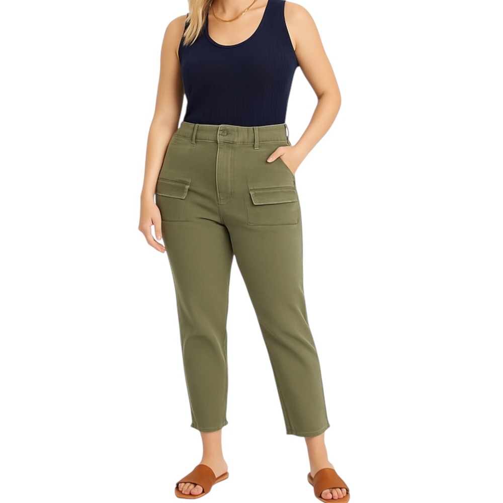 Hollister Ultra High Rise Mom Pants Classic‎ Stretch Green Size M Medium Cropped